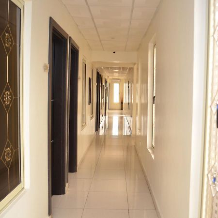 De Rigg Place - Alaka Estate, Surulere Лагос Экстерьер фото